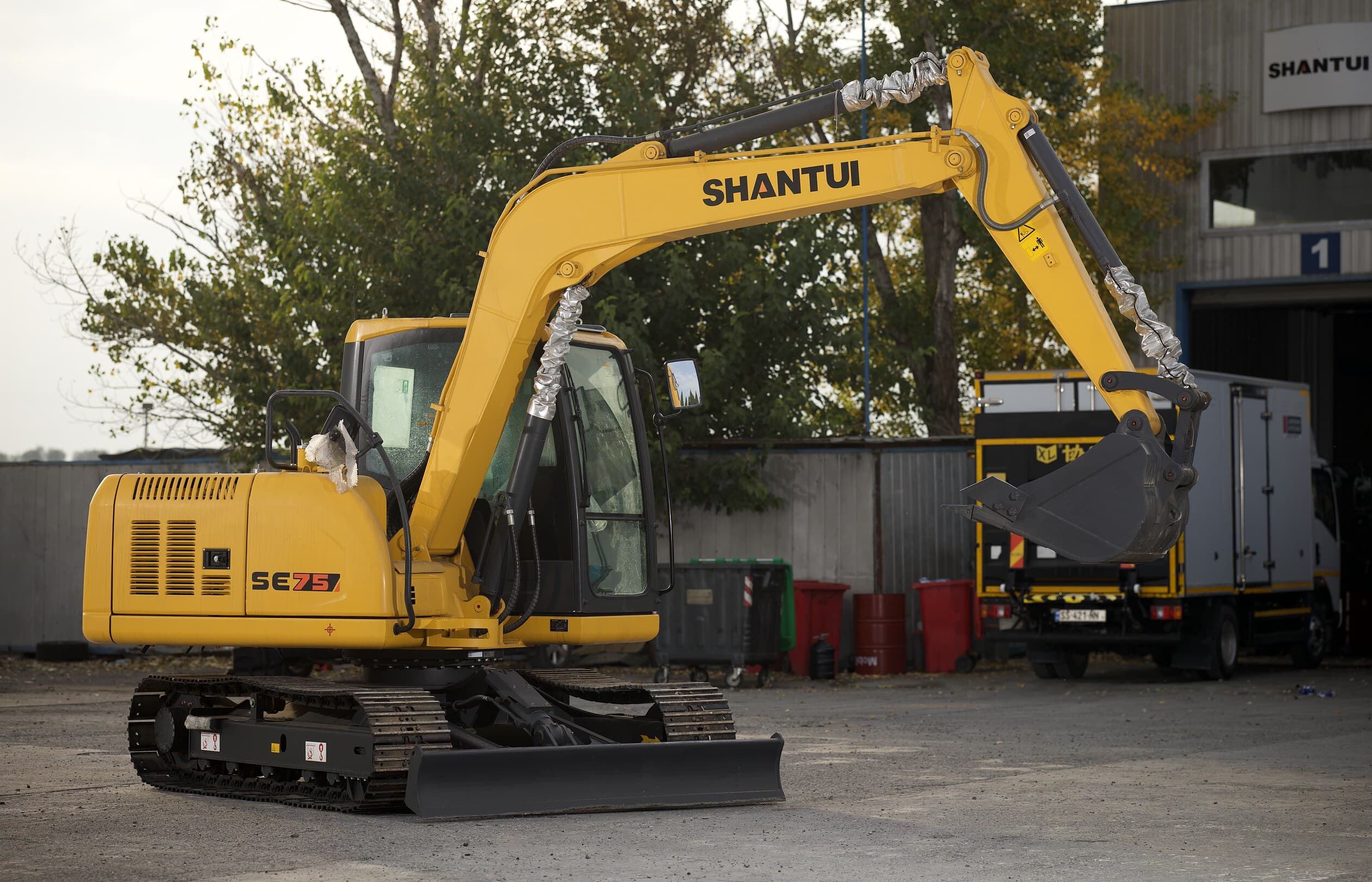 SHANTUI SE75 – Crawler Excavator